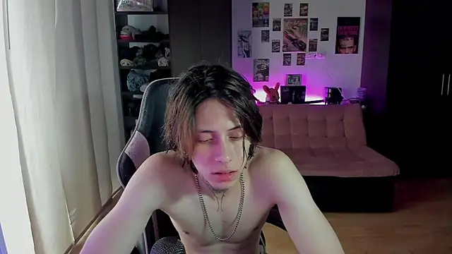 Snapshot of xIce_Boy chatting on May 10, 2026, 9:38 pm xIce Boy online show from May 10, 2026, 9:38 pm