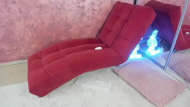 Snapshot of LesyaTouch chatting on February 19, 2026, 12:02 pm LesyaTouch online show from February 19, 2026, 12:02 pm