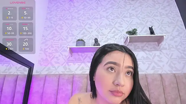 MelinaCruz online show from October 30, 2025, 4:11 am