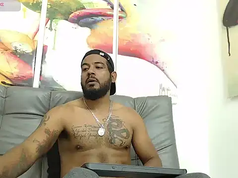 BladeFoxxx1 online show from November 25, 2025, 3:29 am