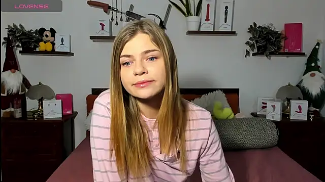 HaleyReedme online show from December 15, 2025, 8:31 am