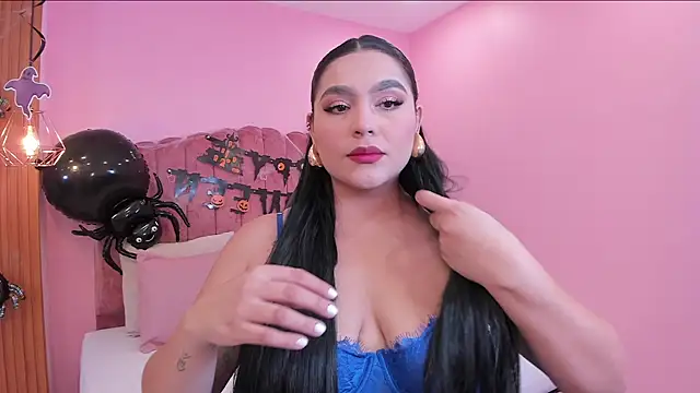 eva sainnt online show from October 2, 2025, 5:49 pm