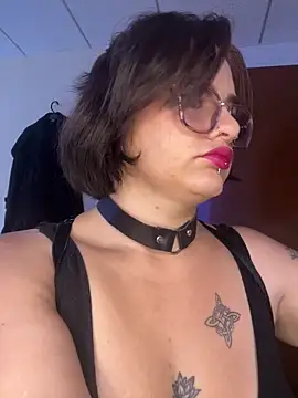 Snapshot of Mistress_Niky_ chatting on May 29, 2026, 5:52 pm Mistress Niky online show from May 29, 2026, 5:52 pm