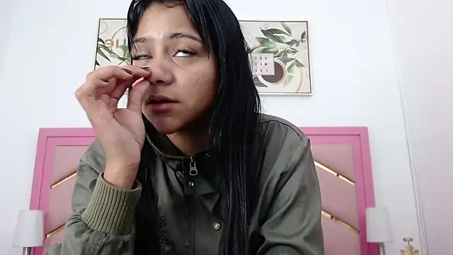 Zaira Angel online show from March 14, 2025, 5:24 pm