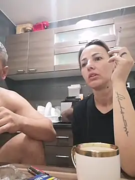 yourflowerpink online show from October 25, 2025, 4:44 am