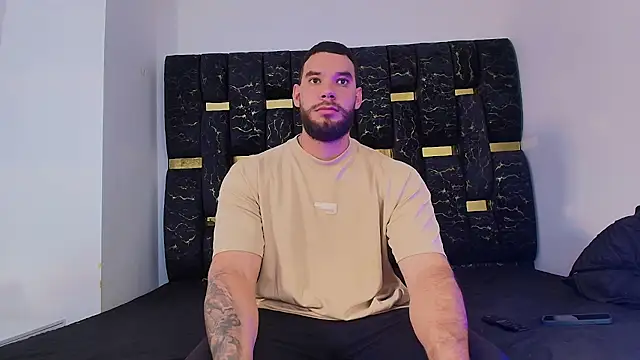 chris blake   online show from November 18, 2025, 6:22 pm