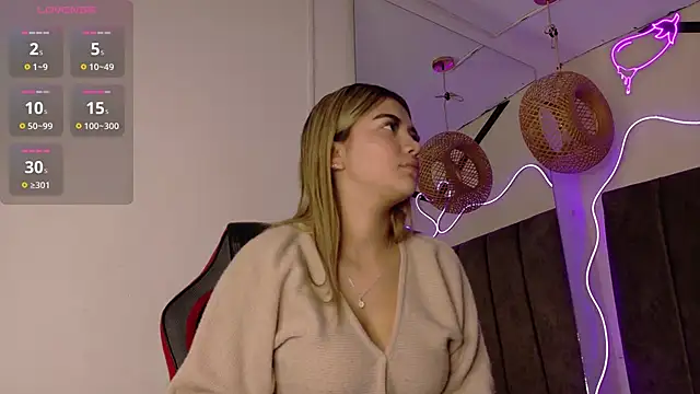 natasha  black online show from October 29, 2025, 7:46 pm