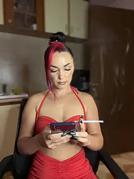 Snapshot of MeganFoxiy chatting on November 6, 2025, 5:33 am MeganFoxiy online show from November 6, 2025, 5:33 am