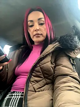 Snapshot of MeganFoxiy chatting on November 9, 2025, 5:44 am MeganFoxiy online show from November 9, 2025, 5:44 am