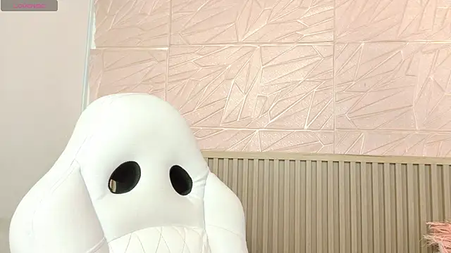 Gaviluc  online show from October 31, 2025, 11:29 am