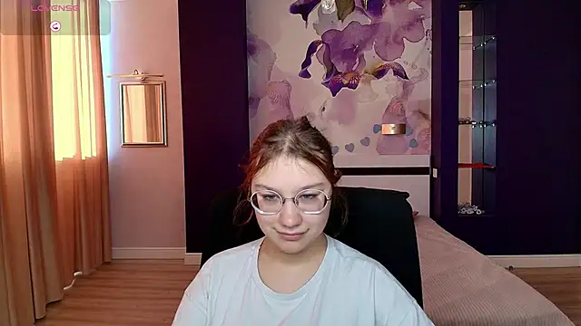 AngelinaLow online show from October 31, 2025, 12:35 pm