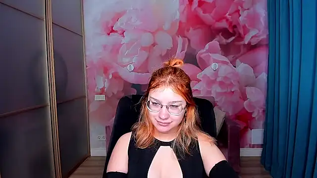 AngelinaLow online show from December 2, 2025, 12:29 pm