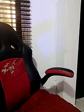 TiffanyWalk online show from March 20, 2025, 2:32 pm