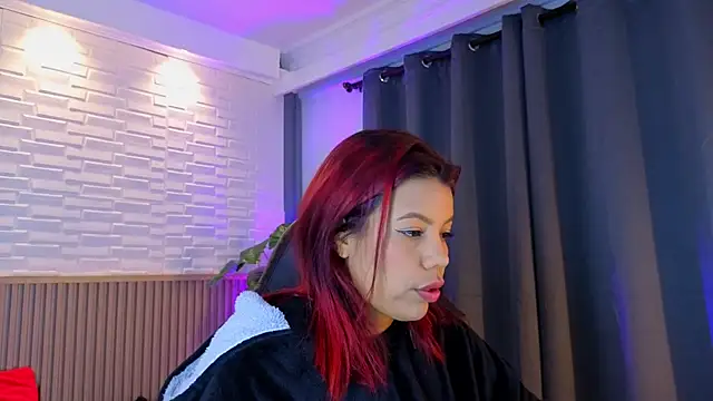 TiffanyWalk online show from September 15, 2025, 10:48 am