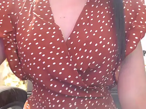 TheMostBeautifullGirl- online show from October 18, 2025, 5:48 pm