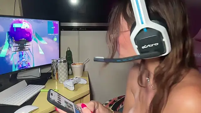 SpaceCowWhore online show from September 29, 2025, 1:12 am