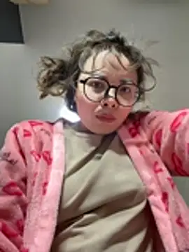 aa520uv online show from March 8, 2026, 2:31 pm