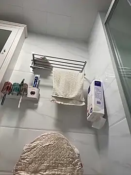 aa520uv online show from March 16, 2026, 3:14 am