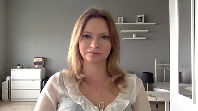 Snapshot of MillieShow chatting on September 19, 2025, 2:10 pm MillieShow online show from September 19, 2025, 2:10 pm