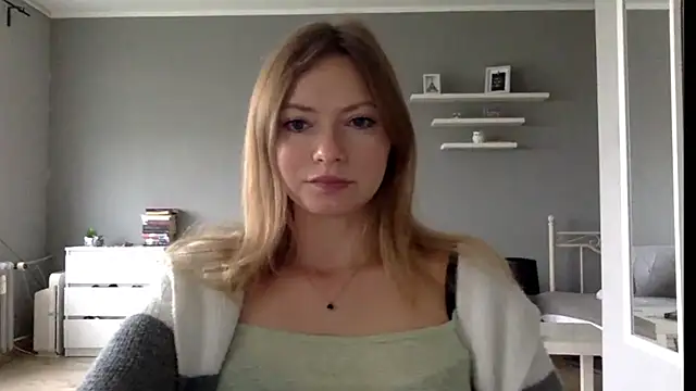 Snapshot of MillieShow chatting on September 22, 2025, 2:34 pm MillieShow online show from September 22, 2025, 2:34 pm