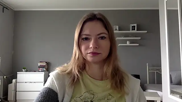 Snapshot of MillieShow chatting on September 30, 2025, 9:48 am MillieShow online show from September 30, 2025, 9:48 am