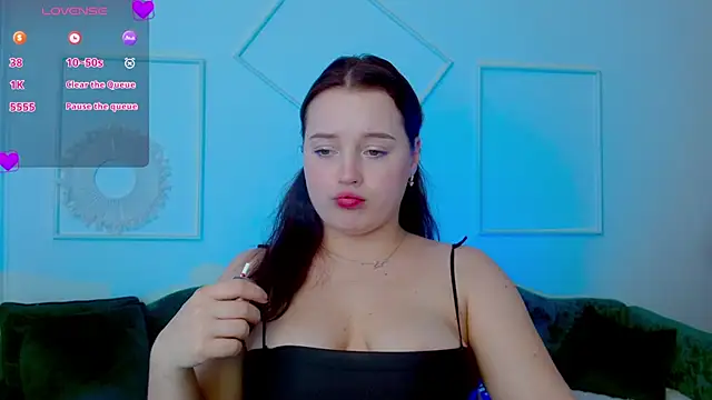 Cute kitty- online show from October 8, 2025, 9:48 pm