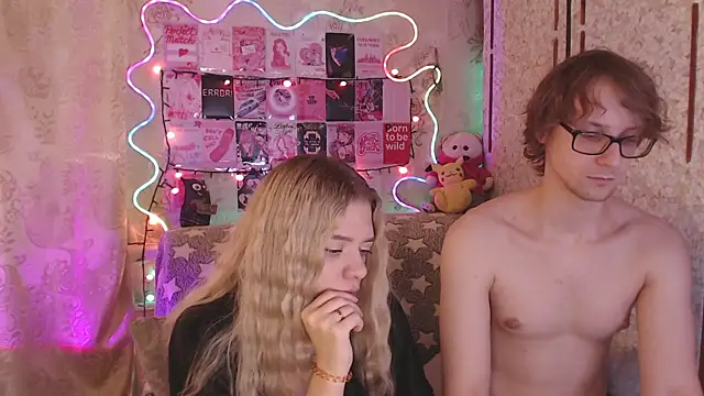 Your Horny Friends online show from November 17, 2025, 9:02 am