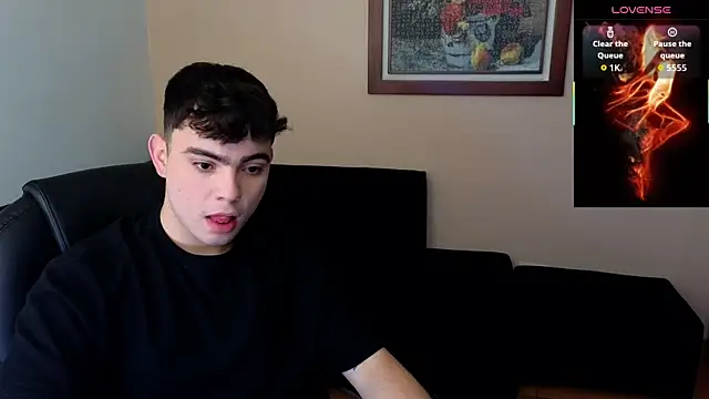 lukeboyce33 online show from July 25, 2026, 9:32 pm