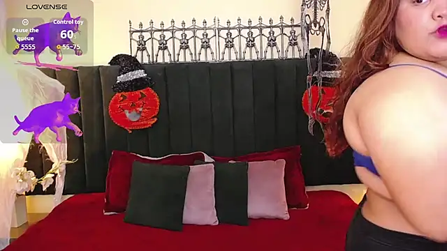 ailyn maury online show from November 4, 2025, 1:42 am