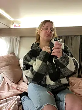 Amesthyst destiny online show from February 25, 2026, 7:03 pm