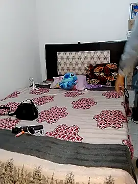 dayancarolina  online show from March 15, 2025, 6:32 pm