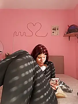 MeCherryy online show from September 30, 2025, 2:01 pm