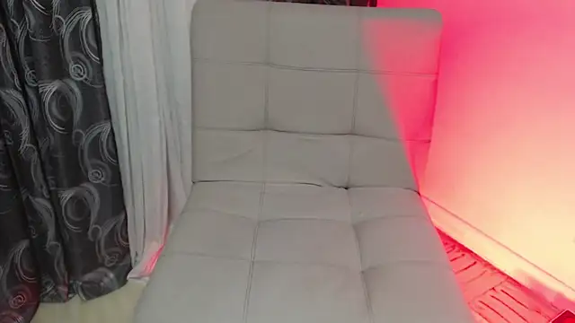 Taylor dolll online show from October 22, 2025, 2:55 am