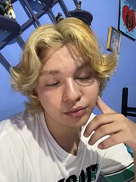 adam angelssss online show from October 9, 2025, 8:42 pm