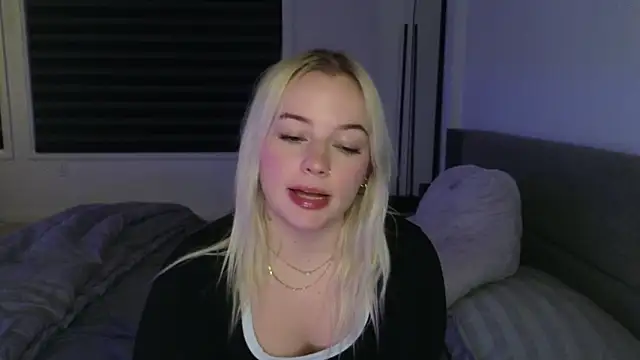 margot robbie7 online show from November 19, 2025, 12:32 am