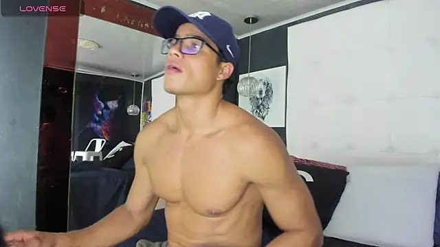 Snapshot of Christian_Musclet4 chatting on March 21, 2025, 11:12 pm Christian Musclet4 online show from March 21, 2025, 11:12 pm