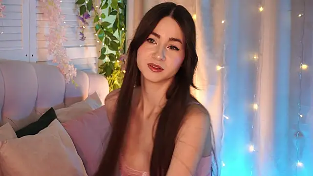 EvaMossi online show from April 19, 2026, 5:30 am