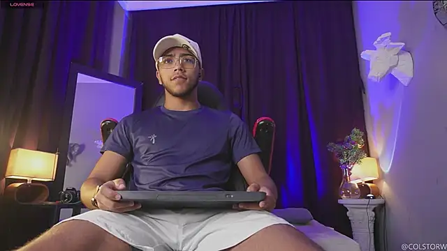 Colstorw  online show from January 13, 2026, 9:57 am