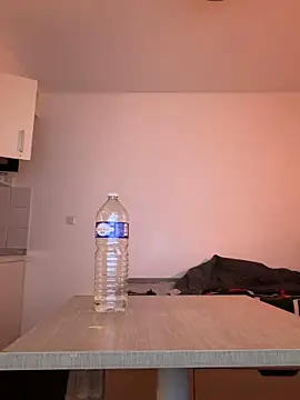 Renoirmonter online show from April 9, 2026, 2:46 am