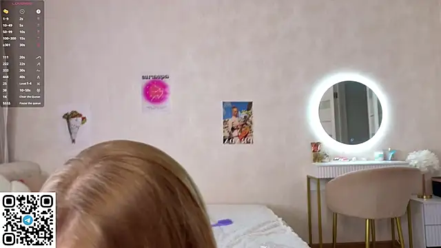 cassiemurr  online show from December 17, 2025, 7:57 am