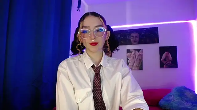 TwinFlamesX online show from October 25, 2025, 5:13 pm