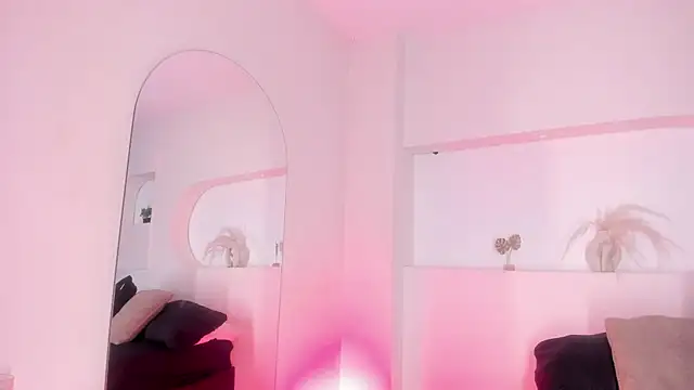 Snapshot of Hot_valerygh chatting on September 19, 2025, 6:56 pm Hot valerygh online show from September 19, 2025, 6:56 pm