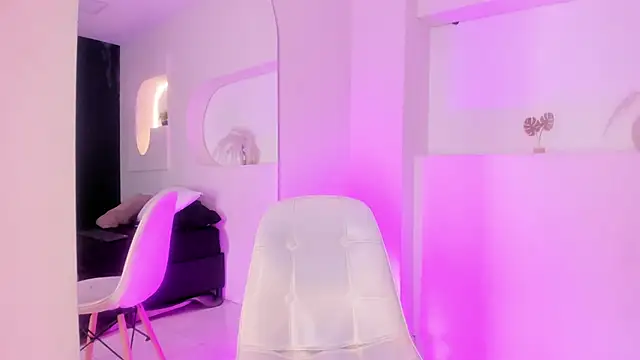 Snapshot of Hot_valerygh chatting on September 11, 2025, 12:16 pm Hot valerygh online show from September 11, 2025, 12:16 pm