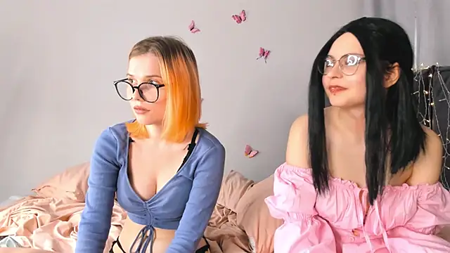 Snapshot of RandiElwell chatting on March 14, 2025, 3:47 pm RandiElwell online show from March 14, 2025, 3:47 pm