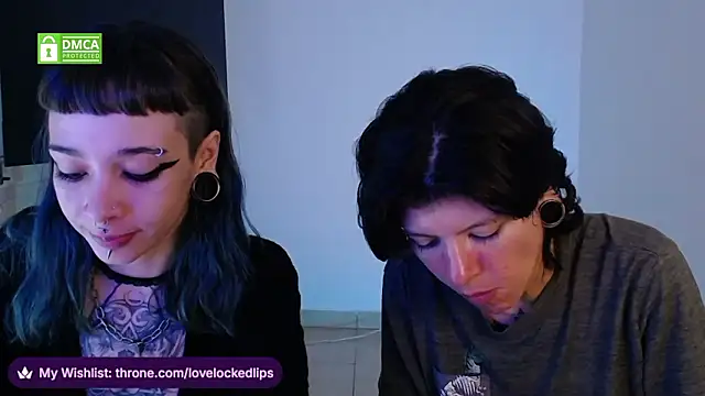 lovelockedlips online show from March 17, 2026, 4:15 am