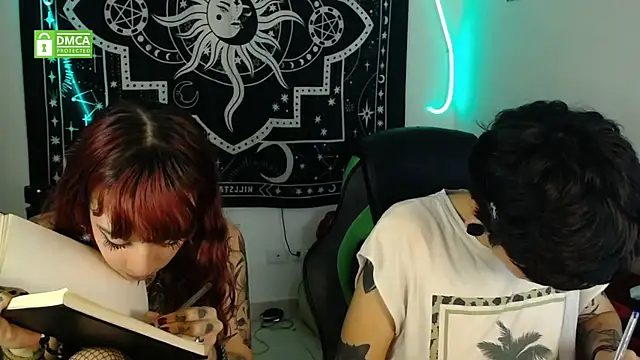 lovelockedlips online show from September 20, 2025, 6:07 am