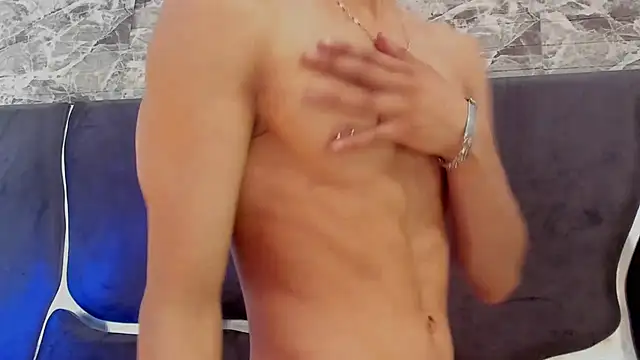 Snapshot of LauryAndNarem69 chatting on March 20, 2025, 4:20 pm LauryAndNarem69 online show from March 20, 2025, 4:20 pm