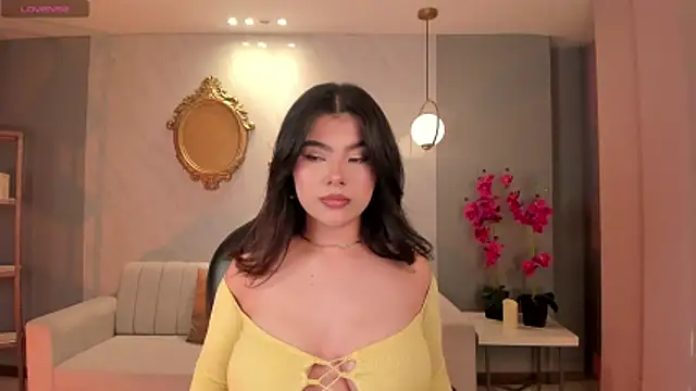 CandaseRussell online show from October 9, 2025, 9:15 pm