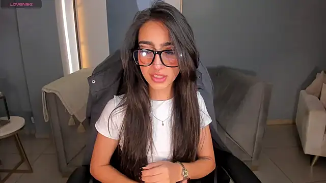 LarisaSmirnov online show from September 21, 2025, 11:54 pm