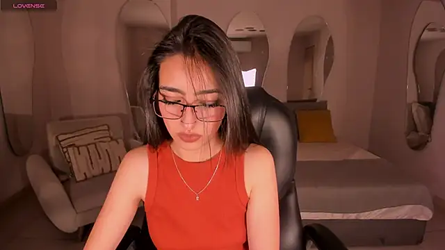 LarisaSmirnov online show from November 12, 2025, 3:43 am